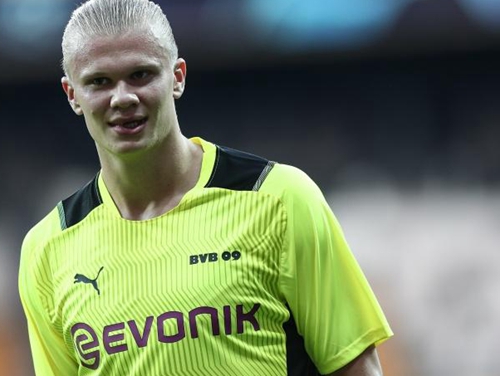 铜梁龙总经理：成绩和人才培养不矛盾，核心是在实战中成长（铜梁龙总经理：成绩与人才培养并行不悖，关键在实战中成长）