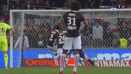 贾洛：尼科有机会赢得金球奖；维尼修斯很强但更喜欢罗德里戈（贾洛称尼科有望问鼎金球；肯定维尼修斯实力却更青睐罗德里戈）