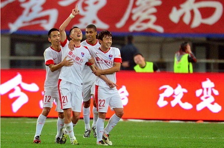 西媒：姆巴佩希望上场，但首发还是替补还未确定（西媒：姆巴佩渴望出战，是否首发仍未确定）